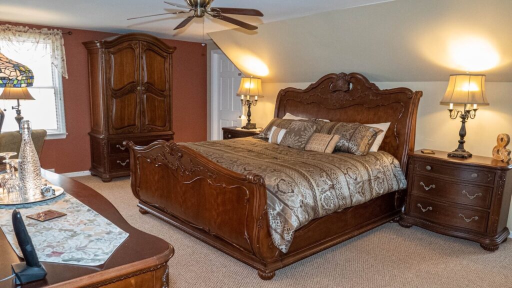 The Miles Room King Bed