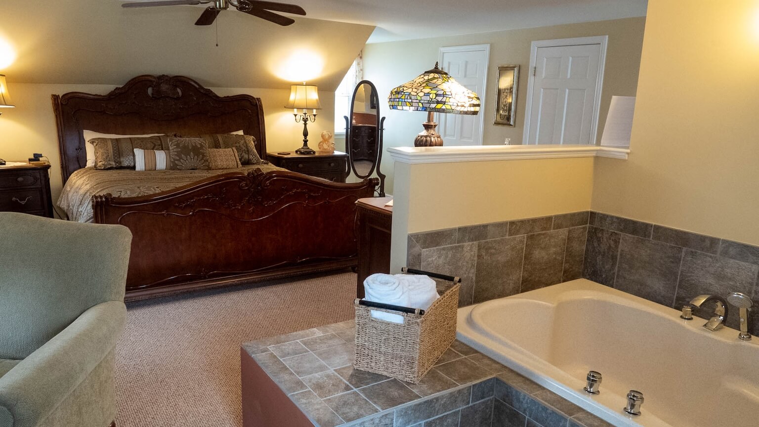 The Miles Room King Bed & Two-Person Soaking Tub